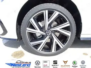 Volkswagen Golf Variant R line 1.5l eTSI 110kW DSG AHK LED Navi Klima Bild 4