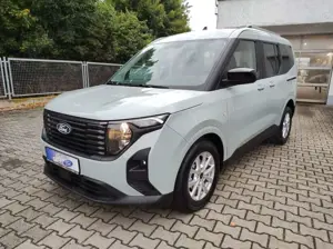 Ford Tourneo Courier Titanium Klima Kamera ALU Winter