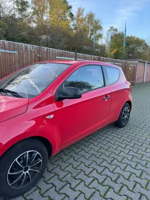 Hyundai i20 1.2 Trend Bild 3