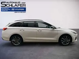 Hyundai i30 Kombi 1.0 T-GDI 7-DCT Advantage LED Navi Bild 3