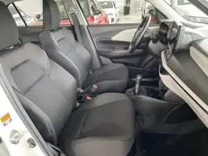 Suzuki Swift 1.2 Club ALLRAD Hybrid Navi, ACC Bild 4