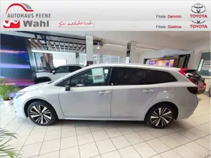 Toyota Corolla Touring Sports 2.0 Hybrid Teamplayer Bild 3