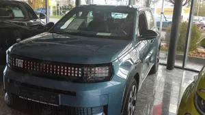 Fiat Grande Panda 1.2 Hybrid 81 kW Icon Bild 3