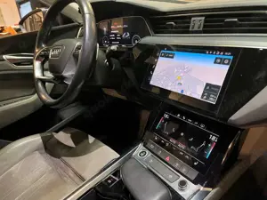 Audi e-tron 55 Leder-Alcantara+Sportsitz+Memory+AHK++ Bild 5
