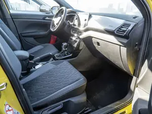 Volkswagen T-Cross 1.0 TSI Energy AHK ACC MATRIX-LED Bild 2