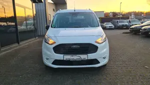 Ford Tourneo Connect AUT - NAVI - ASSISTS - AHK Bild 2