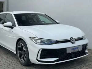 Volkswagen Passat R-Line 2.0 TDI DSG HUD/AHK/Navi/360Kamera Bild 2