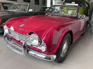 Triumph TR4 Cabriolet / Roadster aufwendig restauriert. Bild 3