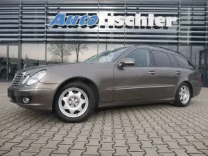 Mercedes-Benz E 280 E 280 T NAVI Bi-Xenon Schiebedach Memory Leder PDC