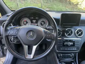 Mercedes-Benz A 200 CDI (BlueEFFICIENCY) 7G-DCT Urban Bild 5