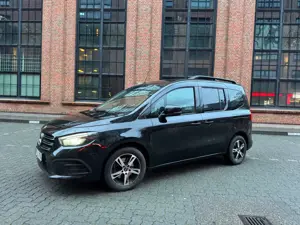 Mercedes-Benz T-Class T 180 d Automatik Bild 2