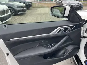 BMW i4 eDrive40 M Sport || 360° Head-Up ACC Bild 3