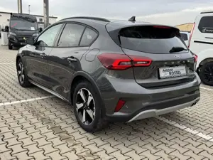 Ford Focus 1.0 EcoBoost Active NAVI ACC RFK Bild 4