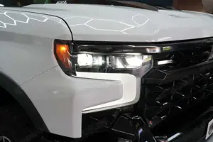 Chevrolet Silverado ZR2 MY25 6.2L. V8 426 PS Bild 3