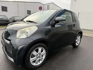 Toyota iQ Basis