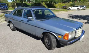 Mercedes-Benz E 230 230 E Bild 2