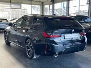 BMW 330 Bild 4