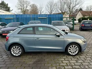 Audi A1 1.6 TDI attraction*NAVI*PDC*TEMPO*TÜVNEU*SHZ Bild 4