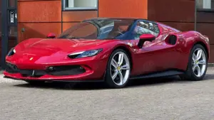 Ferrari 296 GTB Lift, CarPlay, Radar ACC, SurroundView,