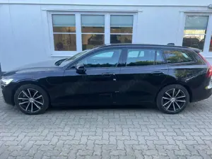 Volvo V60 Recharge T8 AWD Geartronic PLUS DARK -35% Bild 4