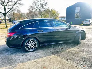Mercedes-Benz CLA 250 Shooting Brake 7G-DCT AMG Line