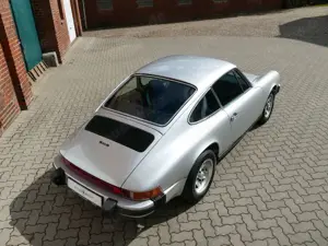 Porsche 911 S Coupe "Silver Anniversary" Sondermodell Bild 5