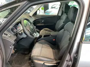 Renault Grand Scenic TCe 140 GPF EDC INTENS Bild 5