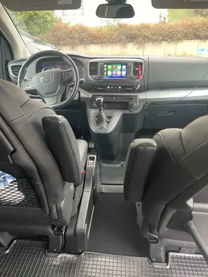 Toyota Proace Proace Verso D-4D 2,0 L1 (8-Si.) Team Deutschland Bild 5