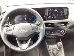 Hyundai i10 Trend 1.2 Benzin (79 PS) 5-MT 2WD Komfortpaket EU6 Bild 5