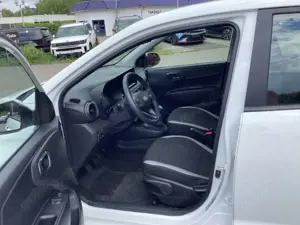 Hyundai i10 Trend 1.2 Benzin (79 PS) 5-MT 2WD Komfortpaket EU6 Bild 3