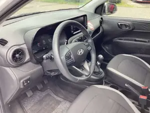 Hyundai i10 Trend 1.2 Benzin (79 PS) 5-MT 2WD Komfortpaket EU6 Bild 4