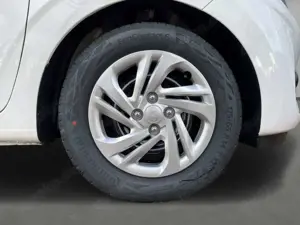 Hyundai i10 1.0 Benzin Select Navi Rückfahrkamera Bild 5