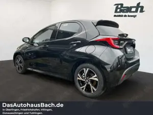 Toyota Yaris 1.5 Hybrid Teamplayer mit Comfort-Paket Bild 3