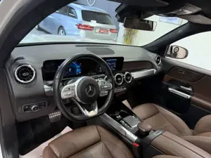 Mercedes-Benz GLB 220 d 4Matic *AMG*PanoSD*ACC*AHK*LED* Bild 5