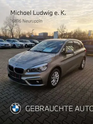 BMW 218 i Active Tourer Advantage LED Navi Tempomat