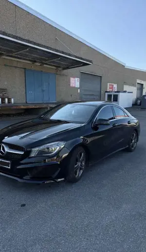Mercedes-Benz CLA 180 AMG Line Bild 4
