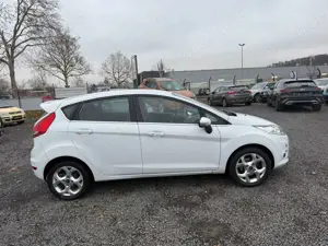 Ford Fiesta Titanium/TÜV NEU