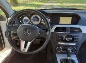Mercedes-Benz C 250 CDI DPF Coupe (BlueEFFICIENCY) 7G-TRONIC Bild 3