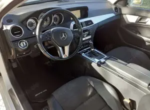 Mercedes-Benz C 250 CDI DPF Coupe (BlueEFFICIENCY) 7G-TRONIC Bild 4