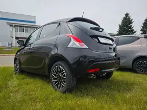 Lancia Ypsilon 1.0 Hybrid Platin, Kamera, Tempomat, Alu Bild 4