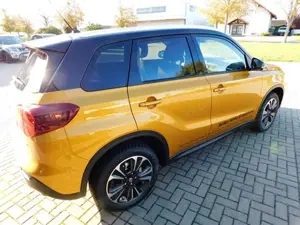 Suzuki Vitara 1.4 5D 6M/T 4x4 Comfort+ Hybrid Klima Navi Bild 5