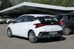 Hyundai i20 i20 1.2 T-GDI Select Funktionspaket Navi / Klima Bild 4