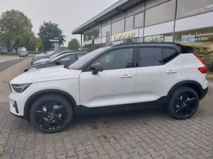 Volvo XC40 Ultra Black Edition 2WD Bild 4