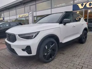 Volvo XC40 Ultra Black Edition 2WD Bild 3