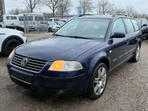Volkswagen Passat Variant 1.9 TDI Trendline Klimaauto Sitzhzg PDC TÜV Neu