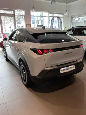 Peugeot 3008 210 Allure Elektromotor 2re KAM LED Leder Bild 3