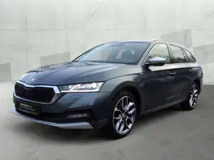 Skoda Octavia Combi 2.0 TDI DSG 4x4 SCOUT +AHK +PANO +HuD +MATR Bild 2