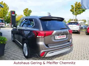 Mitsubishi Outlander PHEV PlugIn Hybrid Spirit+  PHEV Plus Spirit+ 4WD Bild 4