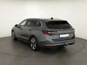 Skoda Superb Combi 2.0 TDI DSG 4x4 Selection AHK ACC Bild 3