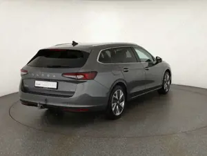 Skoda Superb Combi 2.0 TDI DSG 4x4 Selection AHK ACC Bild 5